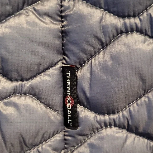 The North Face Thermoball Hoodie, Size XL - Picture 3 of 3